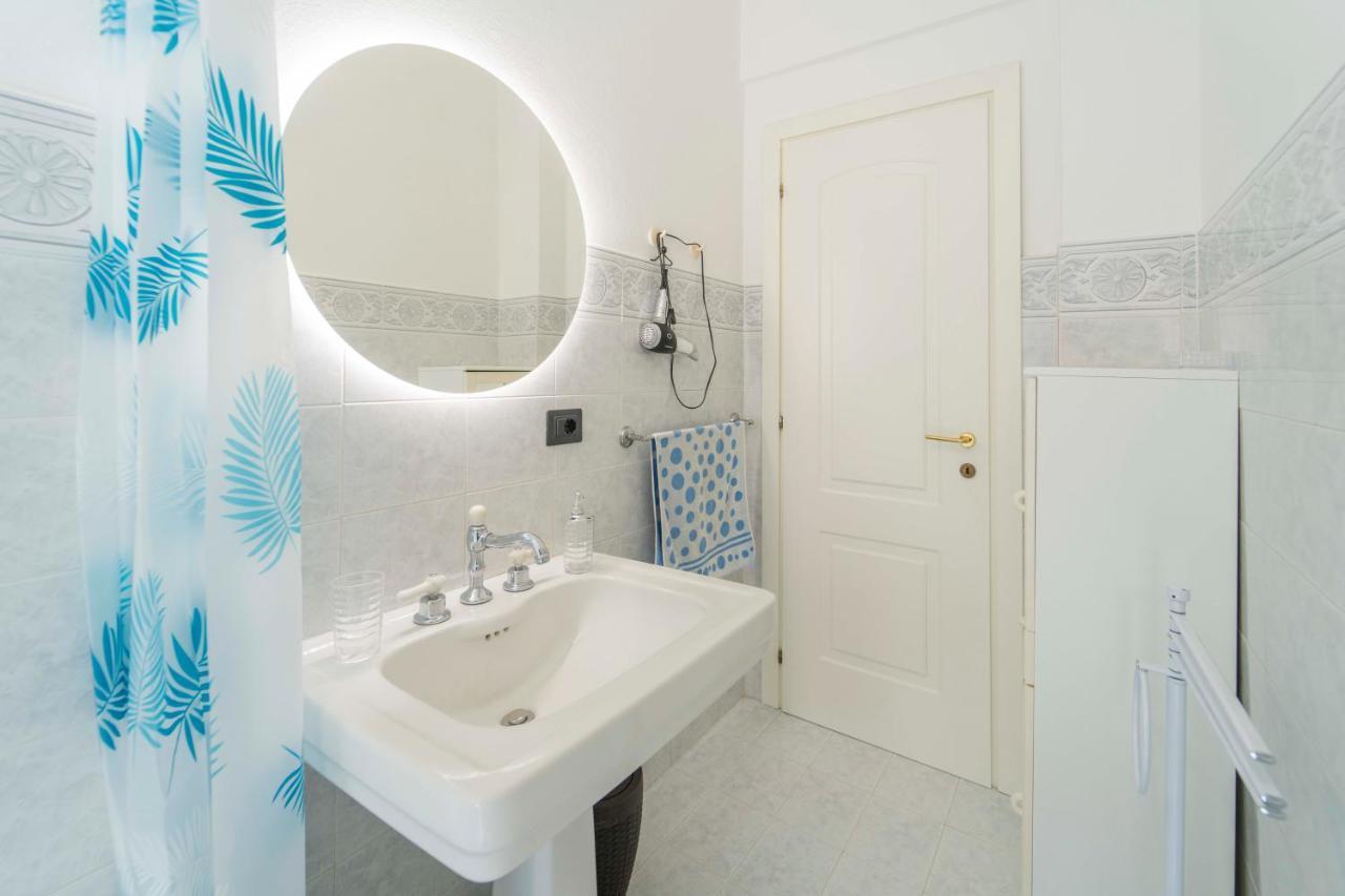 193 - Casa Via Della Chiusa - Centralissimo E Vicino Alla Baia Del Silenzio, Spiaggia E Mare 150M - Parcheggio Gratis Incluso E Aria Condizionata Sestri Levante Exterior foto