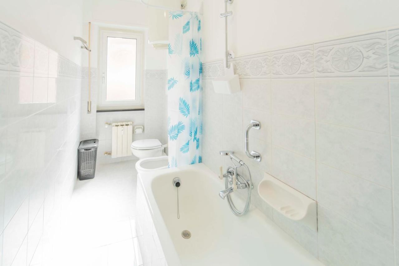 193 - Casa Via Della Chiusa - Centralissimo E Vicino Alla Baia Del Silenzio, Spiaggia E Mare 150M - Parcheggio Gratis Incluso E Aria Condizionata Sestri Levante Exterior foto